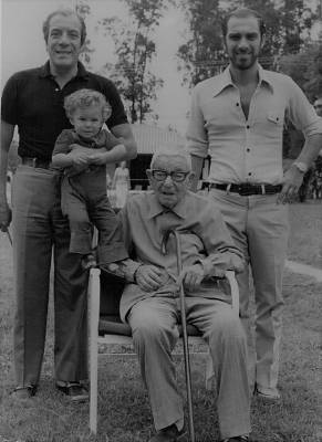 Con su abuelo Yubrán, su padre Amín y su hijo Federico.